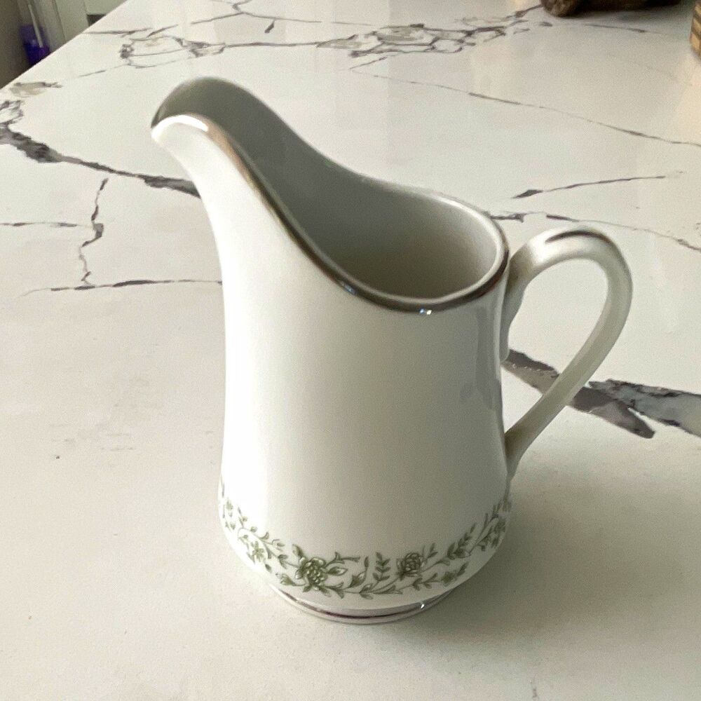 Mikasa G9059 Ceramic Creamer White/Green Floral Border Glossy Japan